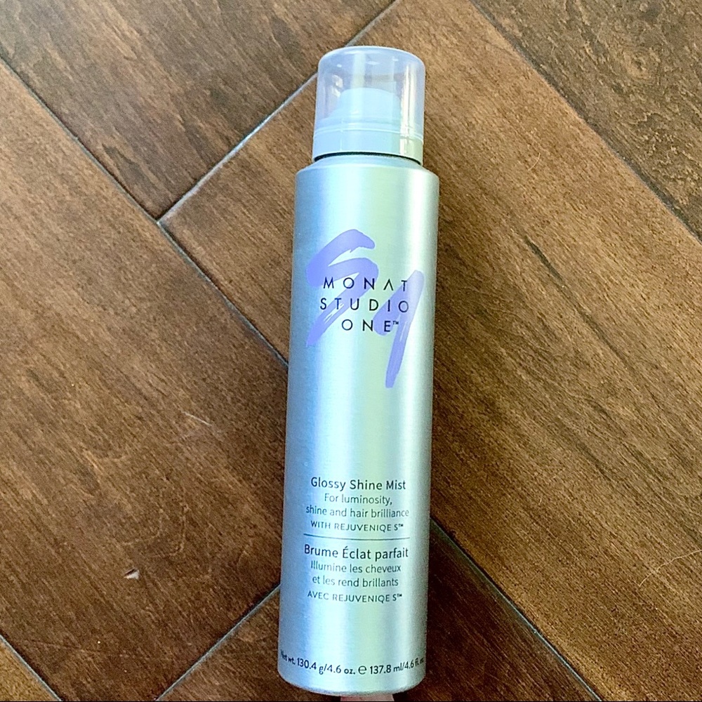 Monat Glossy Shine Mist (NEW)